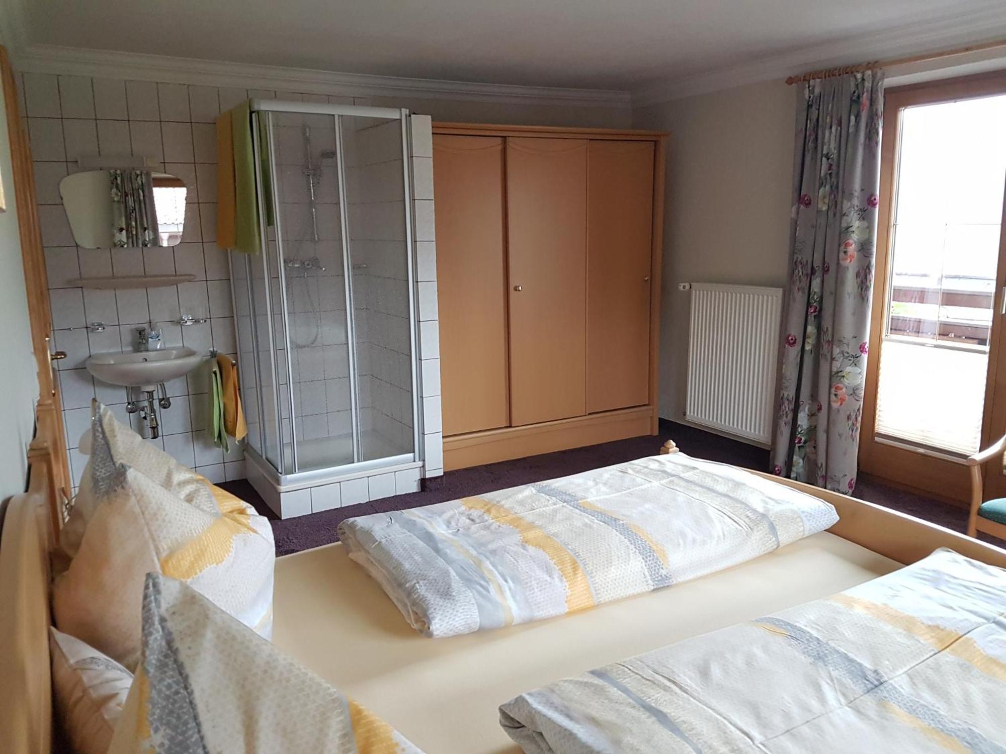 Haus Deutinger Hotel Piesendorf Quarto foto