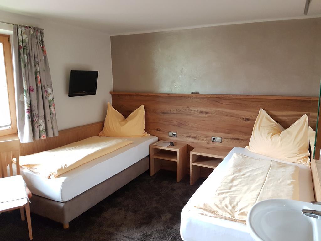 Haus Deutinger Hotel Piesendorf Quarto foto